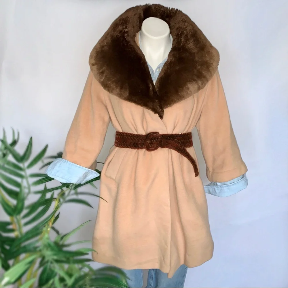 v i n t a g e :: Glamorous Soft Luxe Wool Thick Fur Collar Coat - Picture 16 of 16